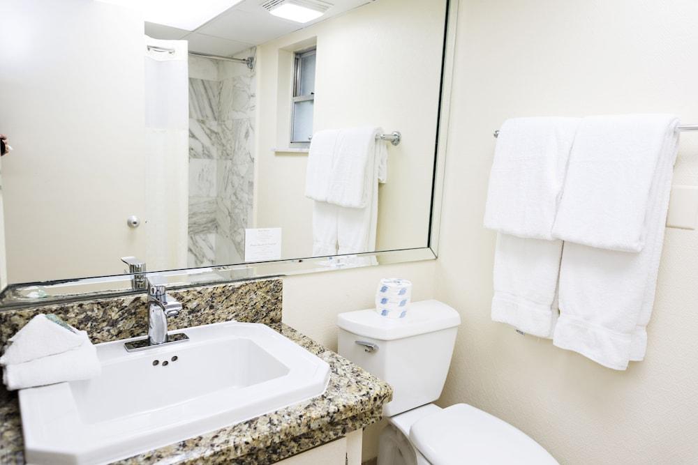 Western & Hotel North Naples