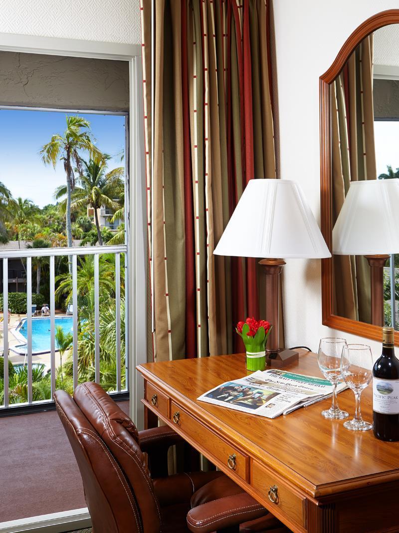 Western & Hotel North Naples