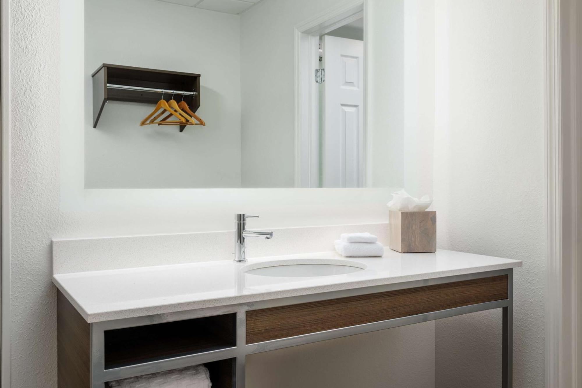 Hotel Western & North Naples