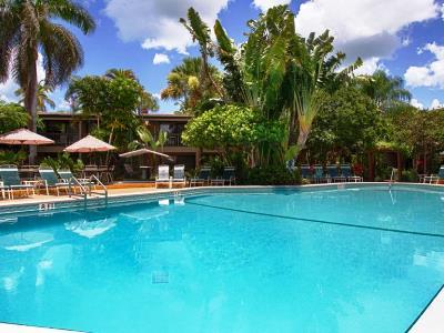 Western & Hotel North Naples